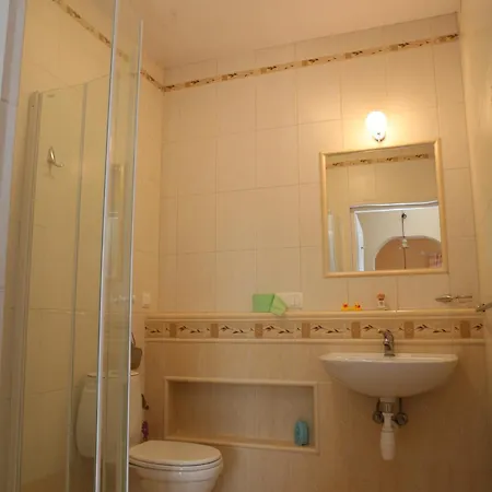 Apartman Dom Tulipan *